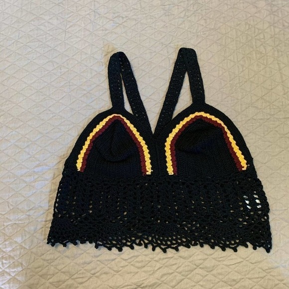 Elli White crochet top LF Tops Black & Red S - Picture 5 of 8